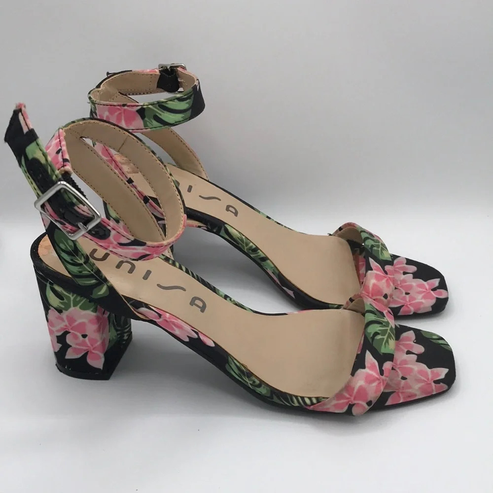 Unisa floral sandals with textile uppers, size 6M